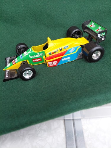 Model car bburago racing - car,