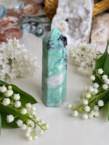 Rare variscite crystal - crystal, tower