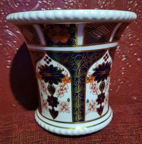 Royal crown derby imari 1128 - crown,