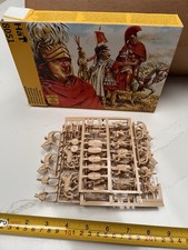 Hat 8051 Roman Command 1/72