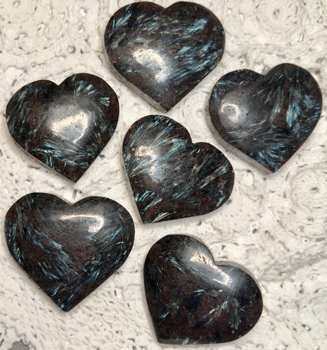 Arfvedsonite fireworks stone - arfvedsonite,