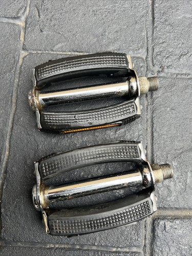 Union black reflector pedals - black,