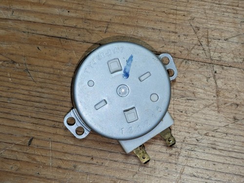 Microwave turntable turn - microwave, table