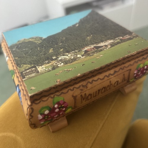 Reuge musical box tourist - box,