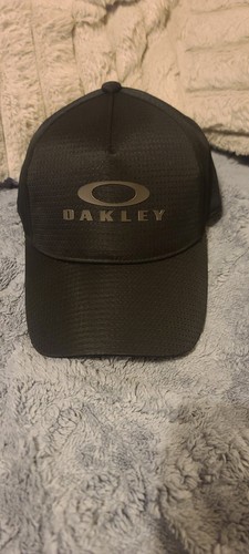 Oakley cap - oakley,