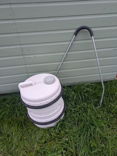 Pyramid water hog - pyramid,