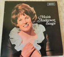 Sings Moira Anderson 1968