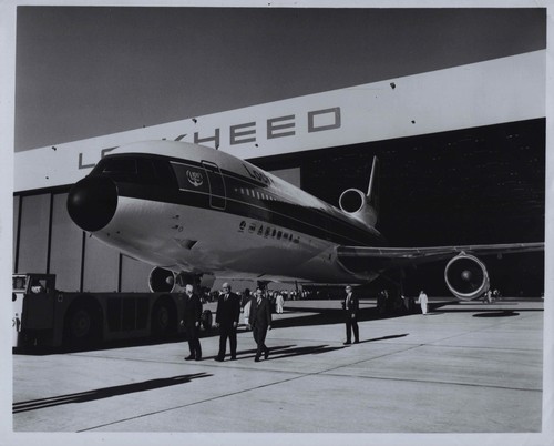 Lockheed tristar 1011 roll - l-1011,