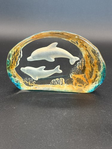 Glass slab etched - w, dolphins