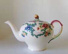 ROYAL CAULDON VICTORIA TEAPOT