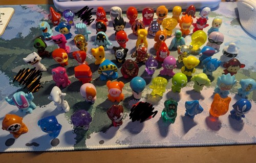 Crazy bones gogo - bones, mostly