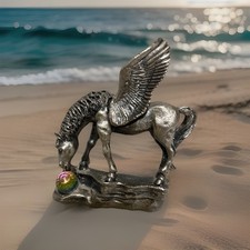 Pegasus Statue by Roger