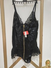 Ann Summers, peephole Tasha