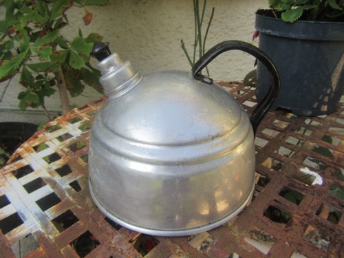 Vintage aluminium whistling - ,
