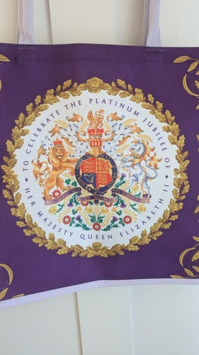 Queen elizabeth platinum - ii,