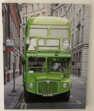 London Bus 15 Aldwych Tower Hill Canvas In Mint Condition Lime Green 40 X 50 cm