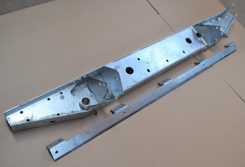 Galvanised rear crossmember - galvanised, no
