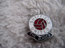 Sheffield United The Blades  Football Club Gomm ball enamel badge