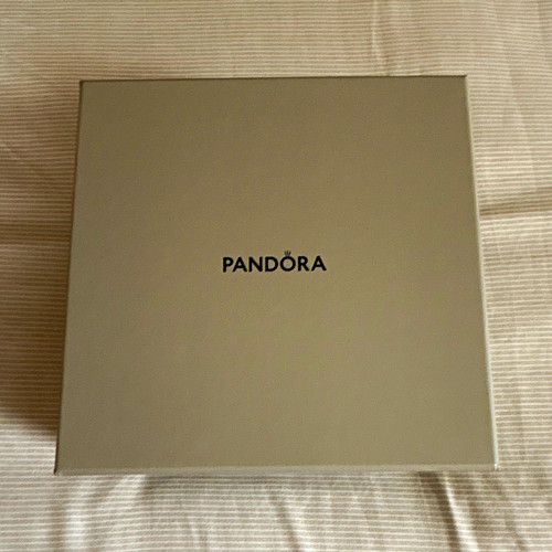 Pandora pink square - pandora, faux