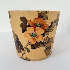 Vintage Retro Floral Round