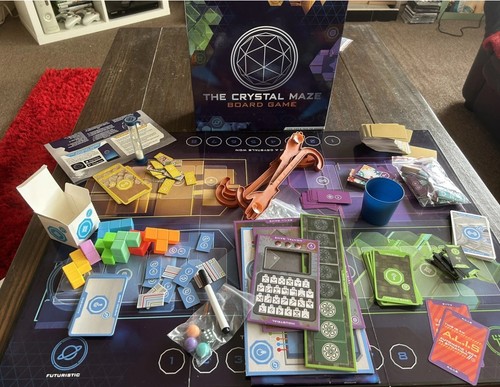 The crystal maze family - crystal, maze"