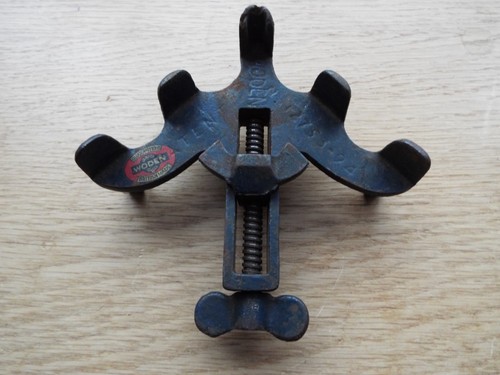Vintage woden corner clamp - vintage,
