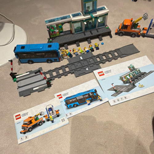 Lego city train station - train,
