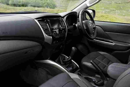 Mitsubishi l200 double - mitsubishi, cab