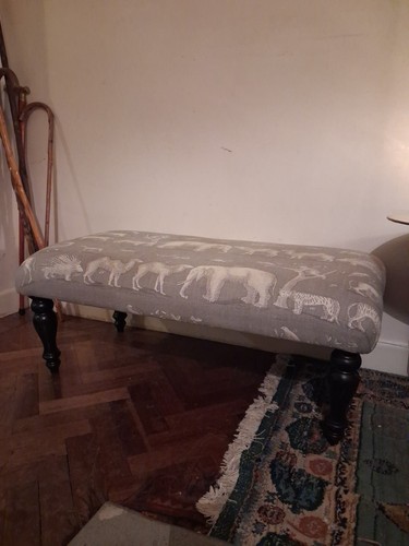 Upholstered bench footrest - upholstered,