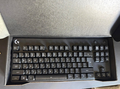 Logitech pro gaming keyboard - g,