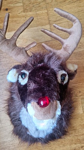 Reindeer head hanging - reindeer,