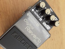 Boss RV2 Digital Reverb guitar