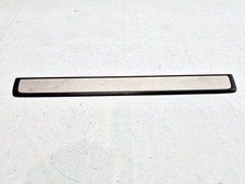 VOLVO XC40 T3 DOOR TRIM SILL