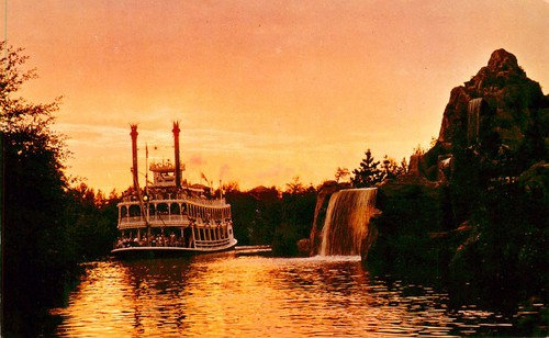 Disneyland mark twain dusk - twain,