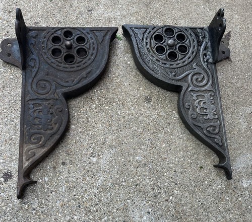Antique ornate cast iron line - cast,