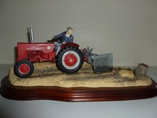 Border Fine Arts:"LIFTING THE