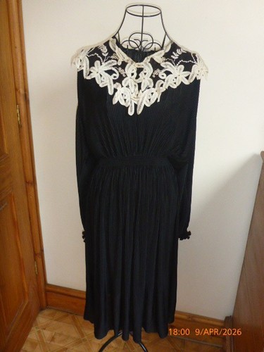 Vintage 1940s black - vintage, rayon