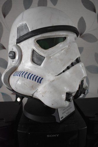 Star wars stormtrooper helmet - star,
