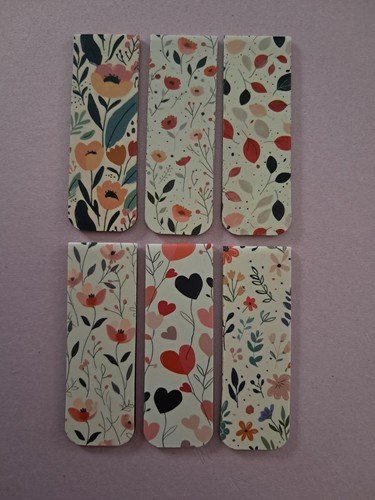 Set magnetic bookmarks - of,