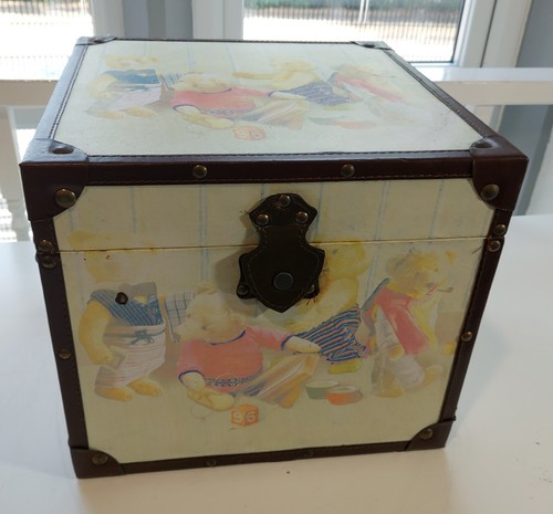 Vintage chest cube toy - vintage,
