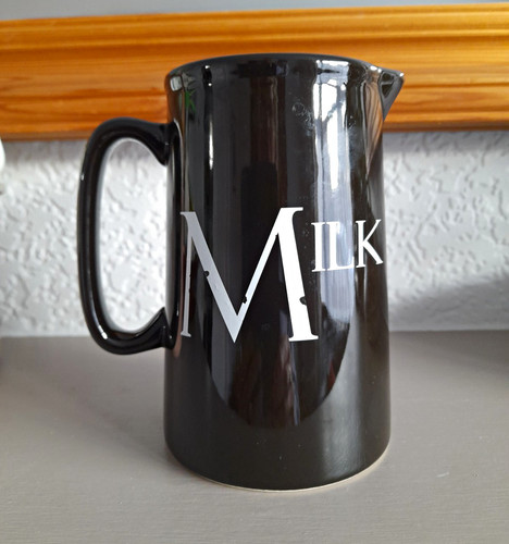 The old pottery company black - pottery,