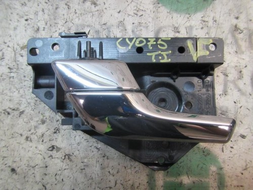 C2d4093 interior left rear - left,