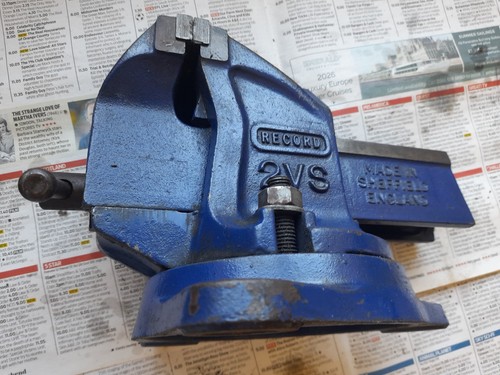 Record 2vs swivel vice made - vice, in