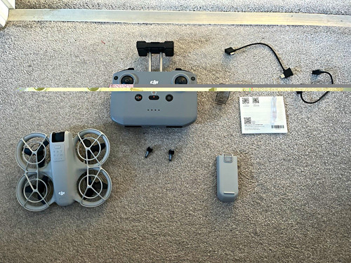 Dji neo drone - drone, remote