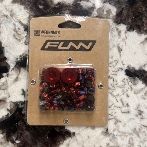 Funn black magic - black, pins