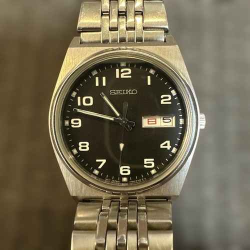 Seiko quartz wristwatch arabic - seiko,