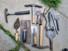 job lot of vintage and modern bricklayers / Plasterers Tools