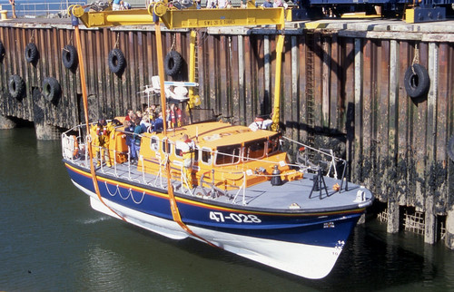 Rnli tyne class lifeboat - rnli,