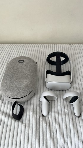 Oculus quest with protective - oculus,
