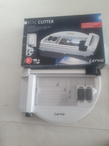 Roll cutter with integrated